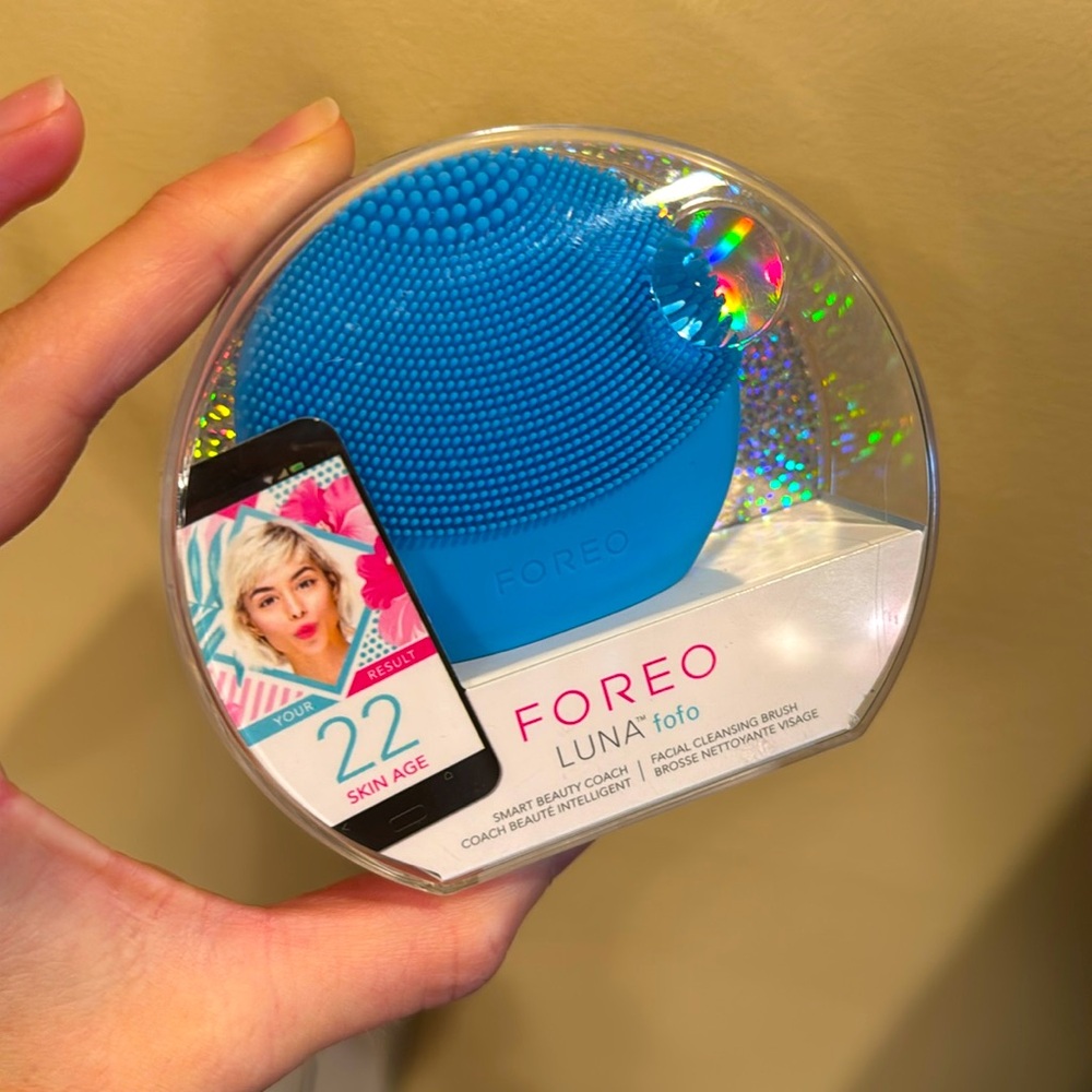 New Foreo Luna fofo smart cleansing brush